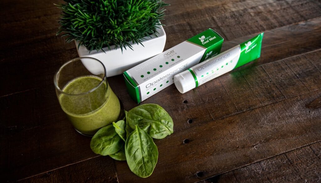 Dlaczego warto stosować olej kokosowy – właściwości, zastosowanie w kuchni i na włosy