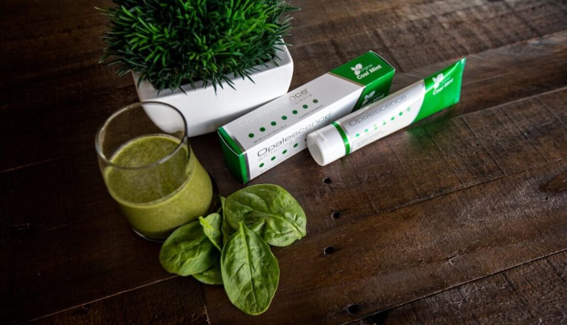 Dlaczego warto stosować olej kokosowy – właściwości, zastosowanie w kuchni i na włosy